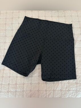 lululemon Black Polka Dot Align High-Rise Short 6" Flocked